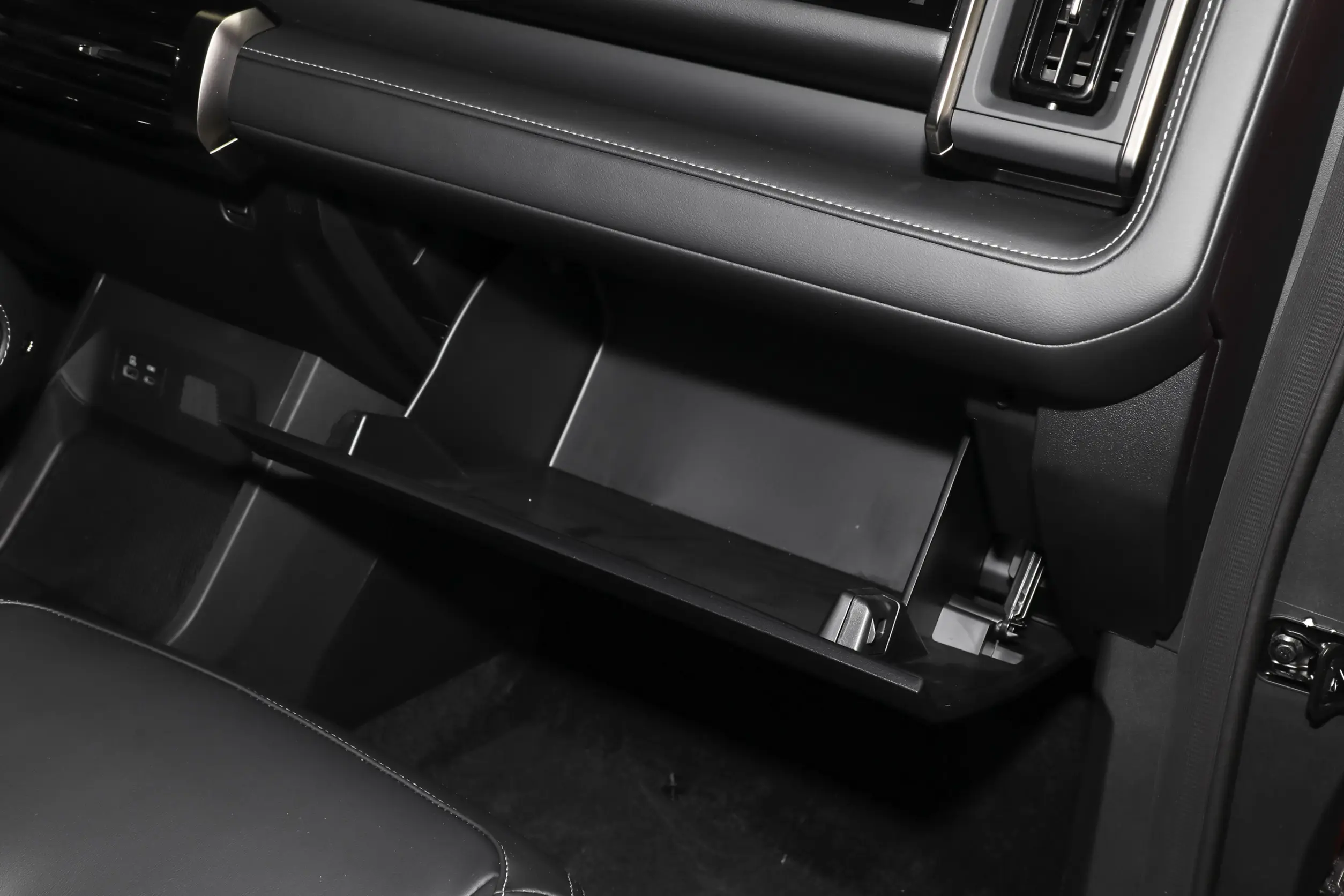 Chery-iCAR-03T-2024-interior-4