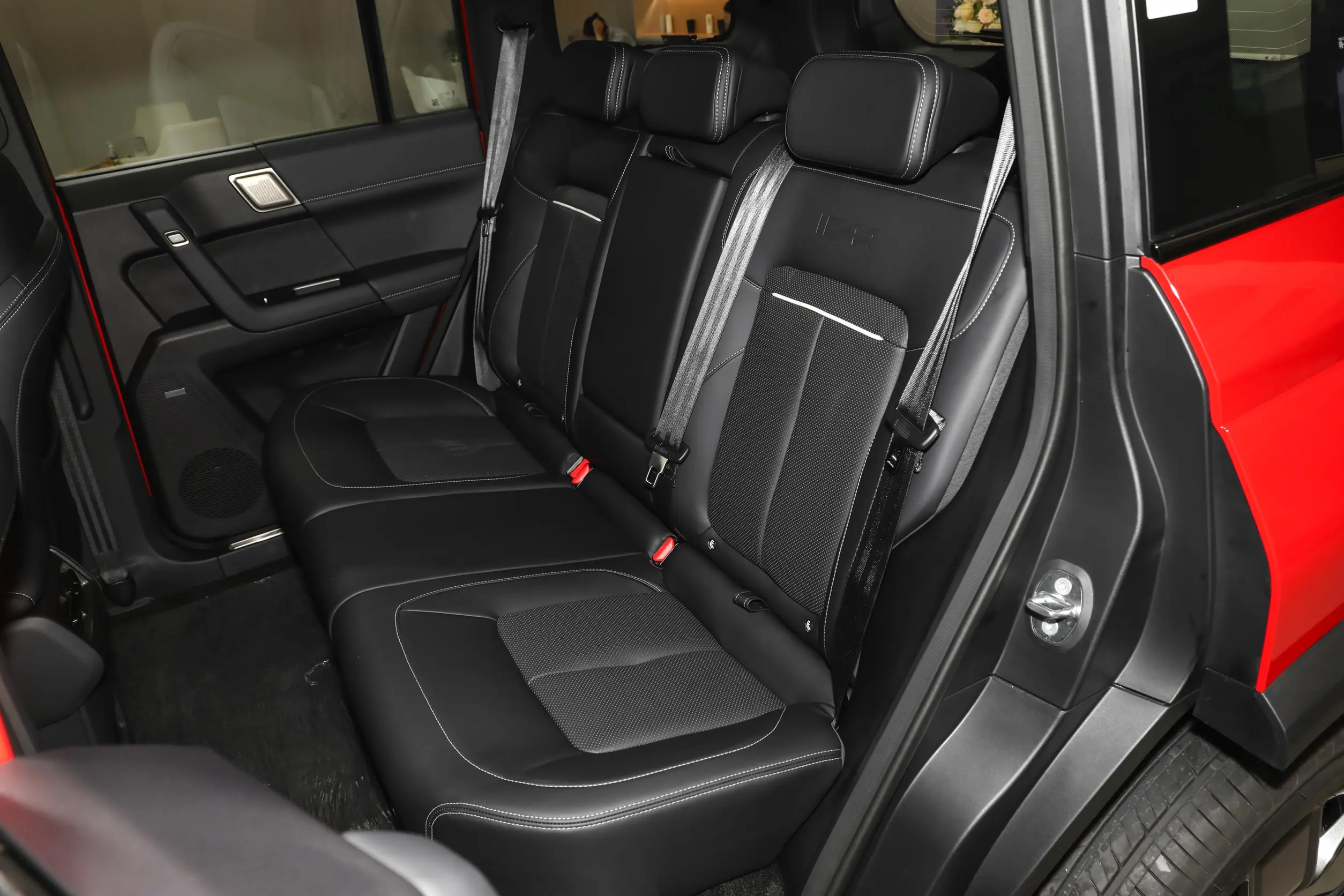 Chery-iCAR-03T-2024-space-2