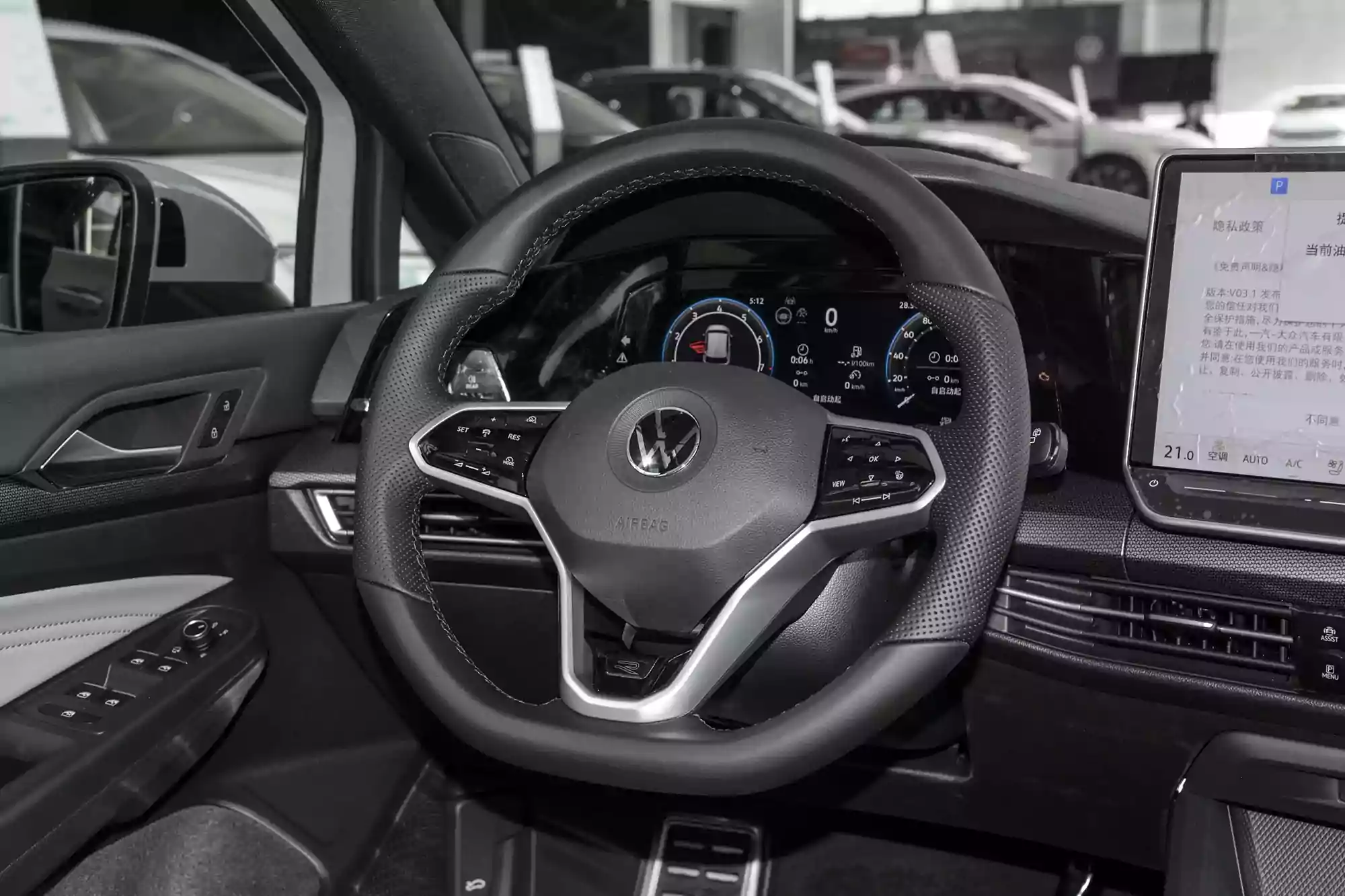 Volkswagen-Golf-2025-interior-2