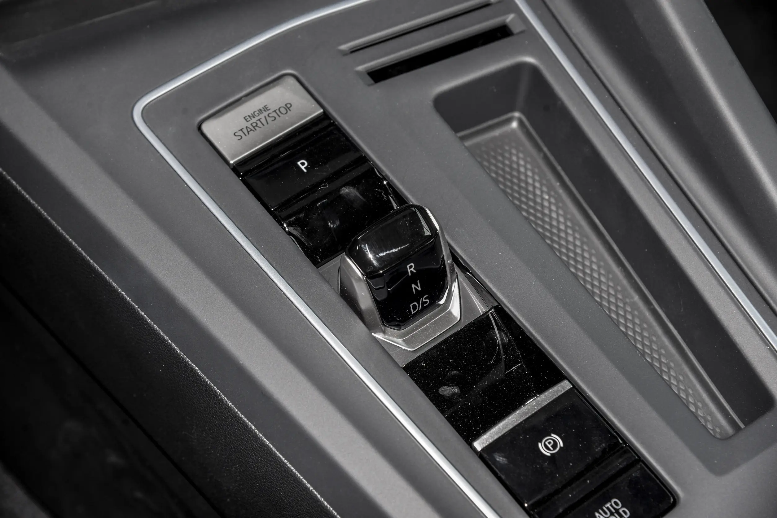 Volkswagen-Golf-2025-interior-3
